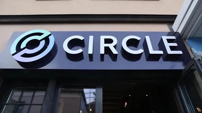 Circle 在硅谷银行到底有多少现金？
