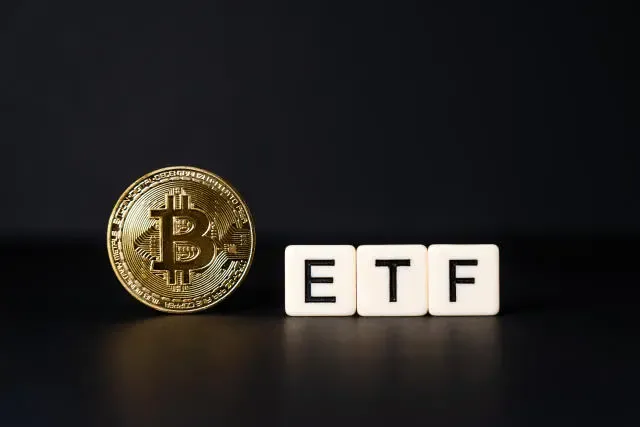 比特币 ETF 流入如何对抗价格波动？