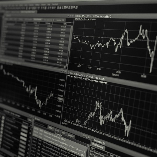 如何找出下次 Upbit 上币热潮的暴涨机会？