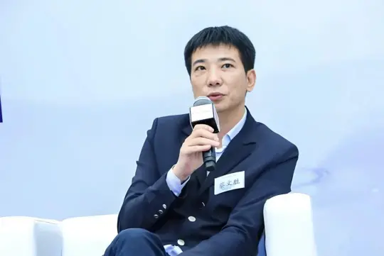 对于 Web3,这次蔡文胜决心把手弄脏