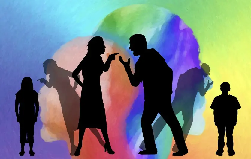 首富跟他的前老闆吵了一架