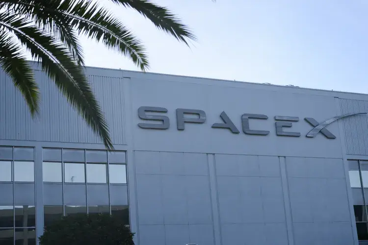 Seventy-five billion dollars in risk asset redistribution: how does SpaceX, once on the market, engage with American shares and bitcoin