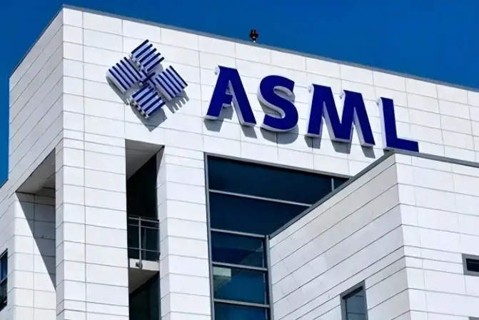  华尔街集体看多：ASML 产能激增，内存“见顶论”可以休矣 